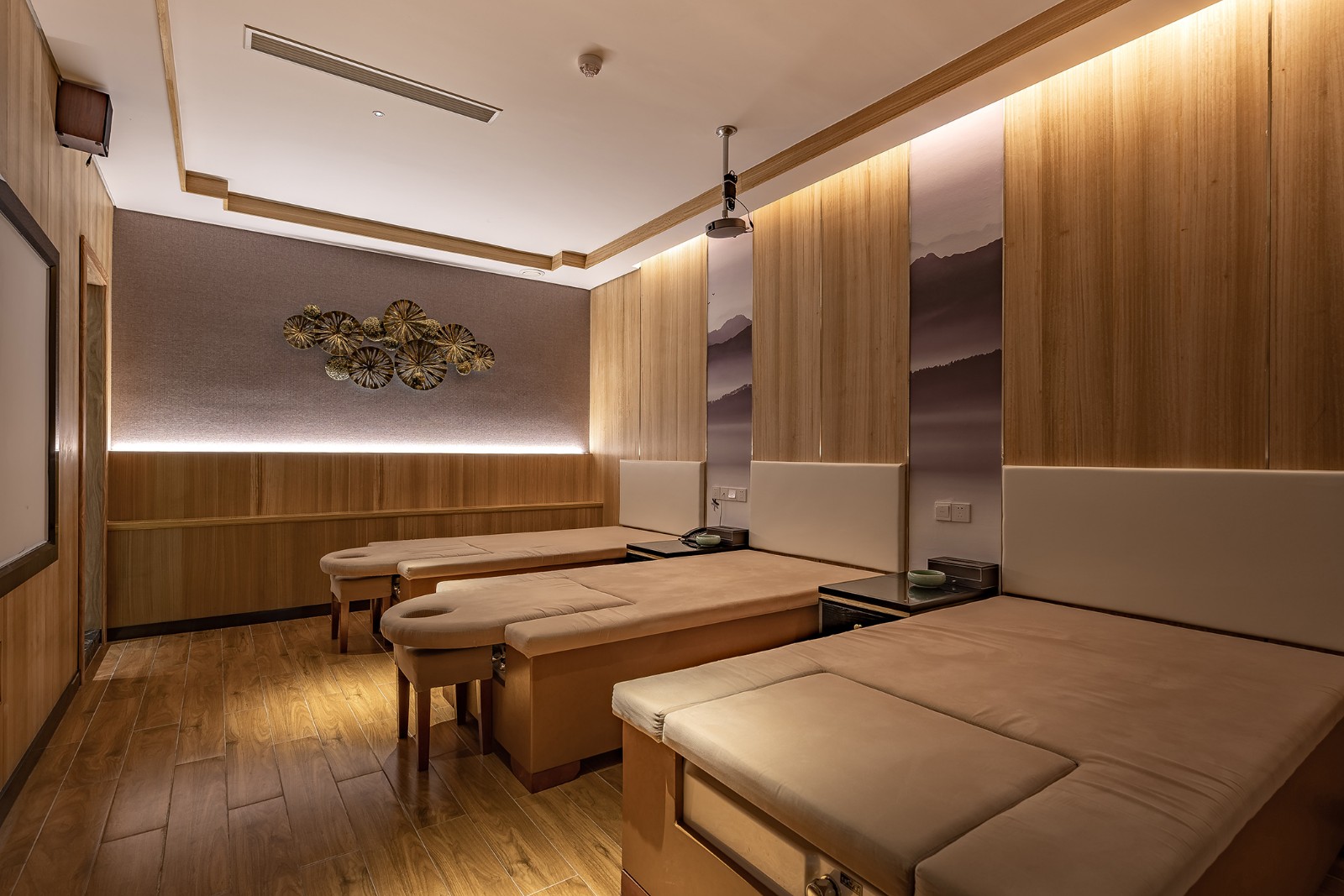 貴足宮影院式會(huì)所